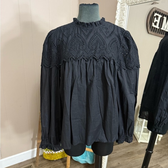 GAP • Eyelet Mockneck Shirt - Picture 7 of 13